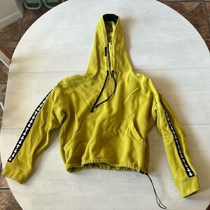 Koral Hoodie in size M